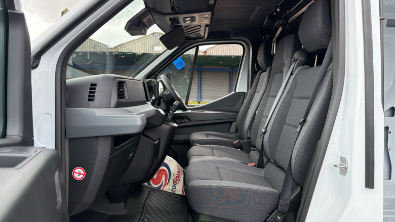 Renault Master Lwb Diesel Fwd LM35 Blue dCi 150 Advance Medium Roof Van